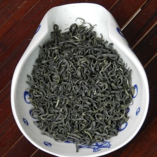 Trà ( chè ) móc câu 400g MIỄN SHIP ( ĐẶC SẢN THÁI NGUYÊN , loại thượng hạng )