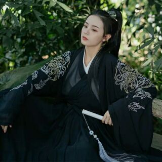 Hán phục hiệp khách cổ trang Trung Quốc Tiêu Nhiên giá rẻ cho học sinh sinh viên.