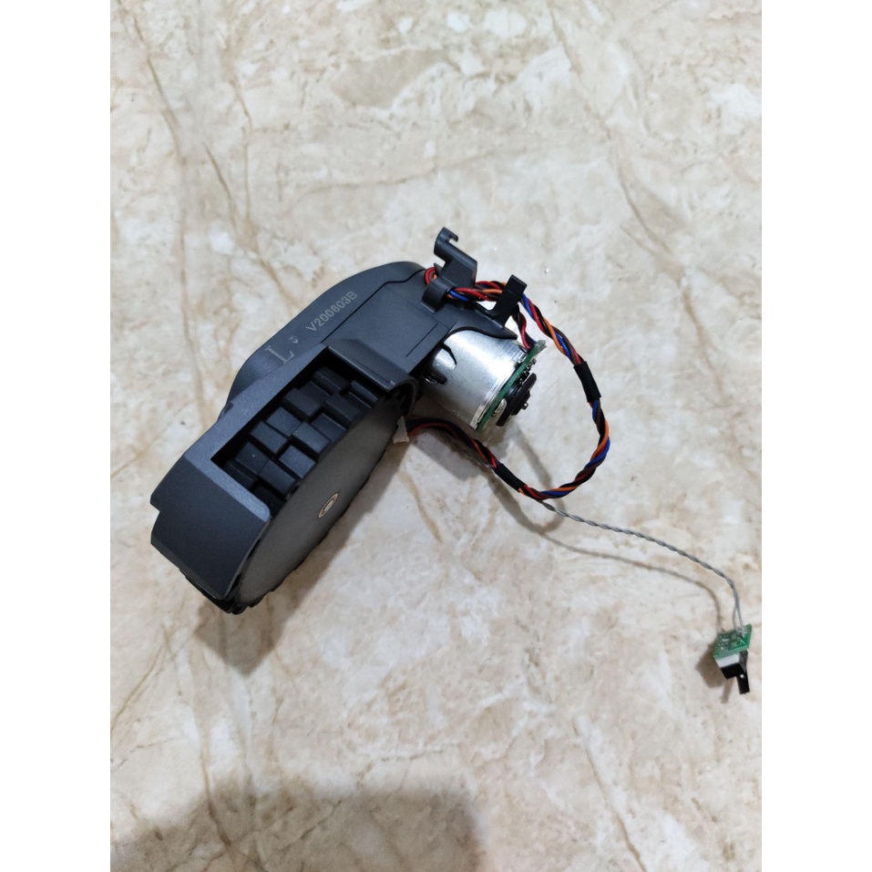 Bánh xe - Robot hút bụi Roborock S5 Max