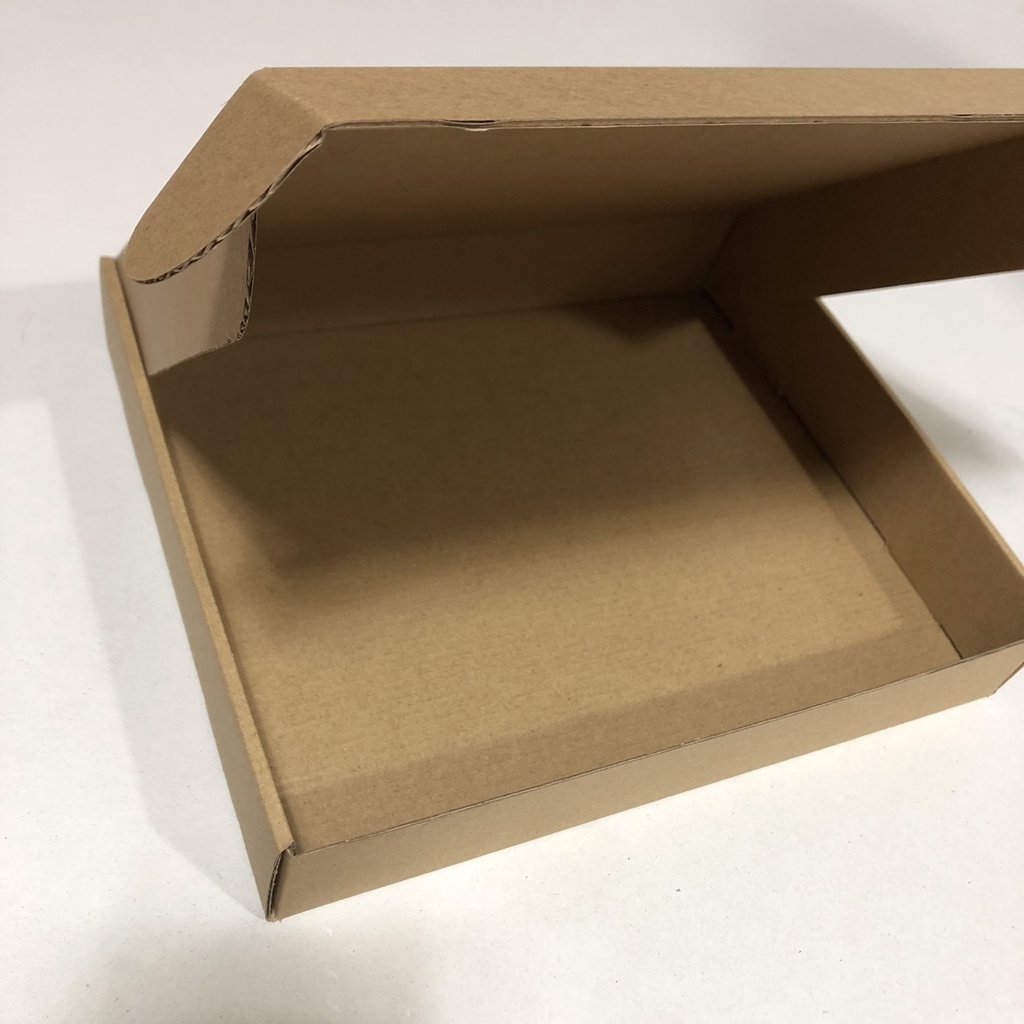 Hộp giấy gói hàng quà tặng có nắp kích thước 30x25x5cm MEMOTOP