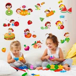 Decal dán tường Bé và hoa quả