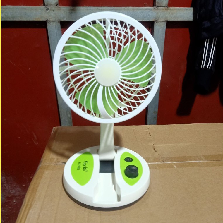 Quạt Tích Điện Gấp Gọn Đa Năng Có Đèn Led Siêu Sáng Siêu Tiện Lợi | BigBuy360 - bigbuy360.vn
