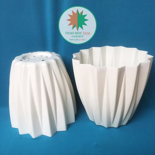 Chậu Kim Cương 28x25cm cạnh khế (màu trắng) – Chậu nhựa kim cương nhiều cạnh, trồng hoa, cây kiểng trang trí sang trọng.