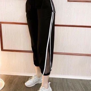 Quần đũi lưới dáng bom