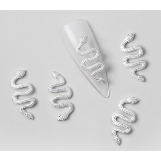 charm rắn  trang trí nail nhé ạ