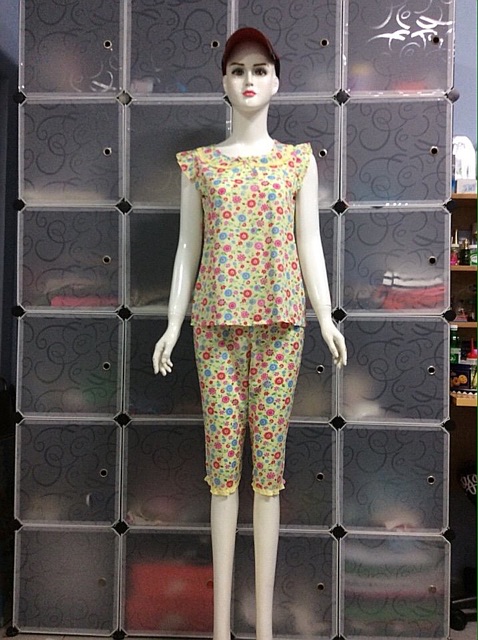 Đồ bộ lụa mặc nhà 9 tất hoa nhí Size L, Xl