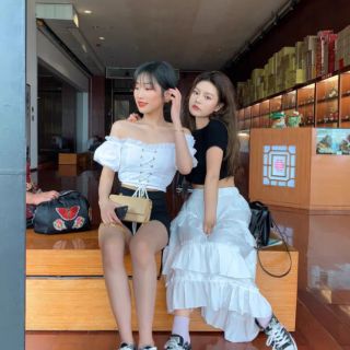 chân váy bèo lệch tà