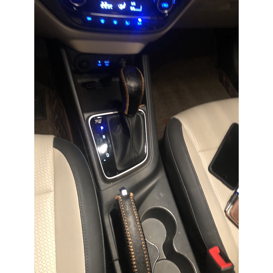 Bọc cần số ô tô HYUNDAI Elantra, Accent 2016 - 2021 AT