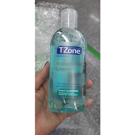 Nước Hoa Hồng Cho Da Dầu Mụn T-Zone Antibacterial Cleanser 200ml