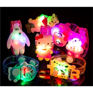 Vòng tay phát sáng quà tặng cho bé, đồ chơi vòng phát sáng nhiều hoạt hình