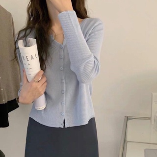 Áo len tăm mềm cúc pastel