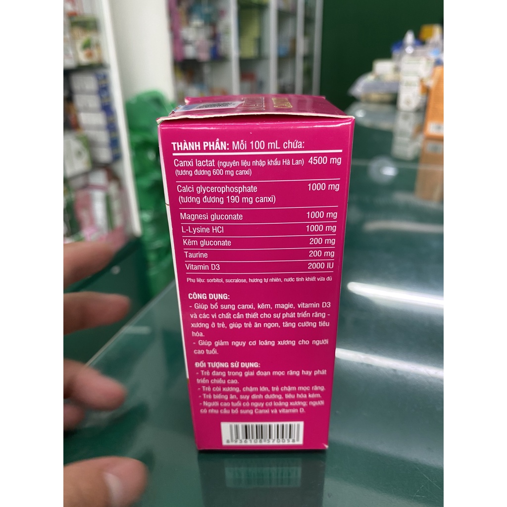 Siro MAXKID CALYVIT Giúp bổ sung các ion canxi, kẽm, magie, vitamin D3 và các vi chất cần thiết cho sự phát triển răng