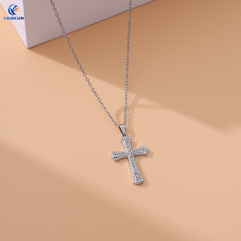 Vòng cổ Mặt Hình Thánh Giá Đính Đá Zircon Thời Trang Cho Nam Và Nữ