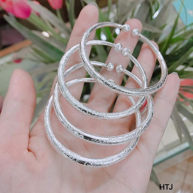 VÒNG TAY BẠC TA NGUYÊN CHẤT