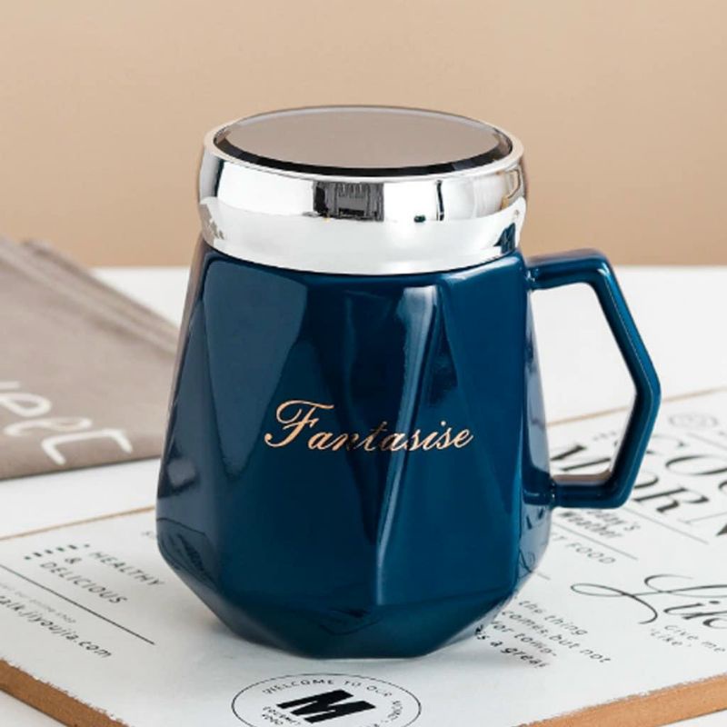 Ly sứ nắp gương,