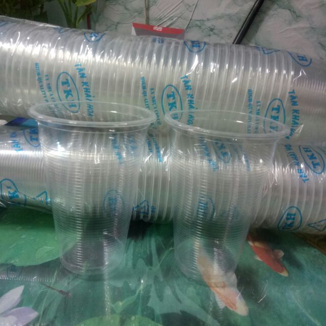 Ly nhựa sọc 500ml đáy to (1 cây 50 cái)