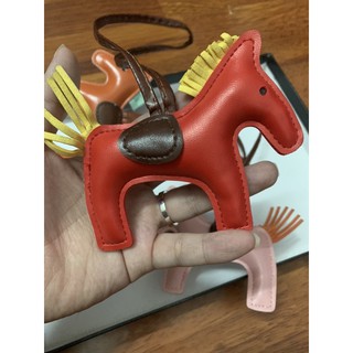 Charm ngựa treo túi spsl