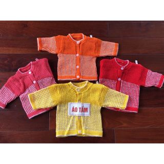 Áo len tấm sơ sinh cho bé dưới 5kg