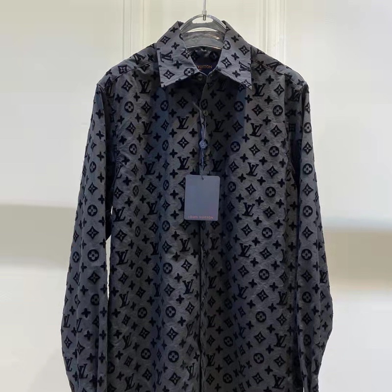Áo sơ mi nam họa tiết chữ nhỏ thương hiệu Louis Vuitton LV cao cấp