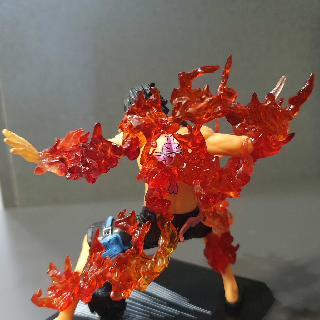 Figure / Mô hình Ace 2 đầu có LED 14 cm