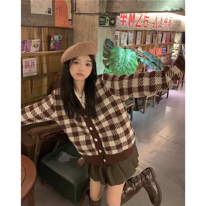 Áo len cardigan kẻ ô dài tay  dáng rộng, áo khoác cardigan kẻ ô form rộng dài tay dày dặn màu nâu đen PIKA.CLOTHINGG