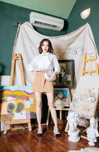 Áo sơ mi bèo trước cutout