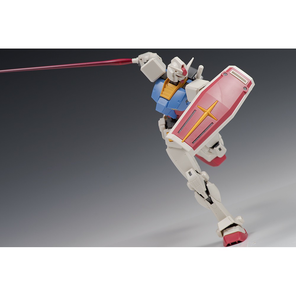 Mô hình lắp ráp Gunpla HG 1/144 RX-78-2 GUNDAM [BEYOND GLOBAL] Gundam Bandai Japan