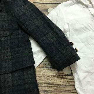 Khoác vest dạ