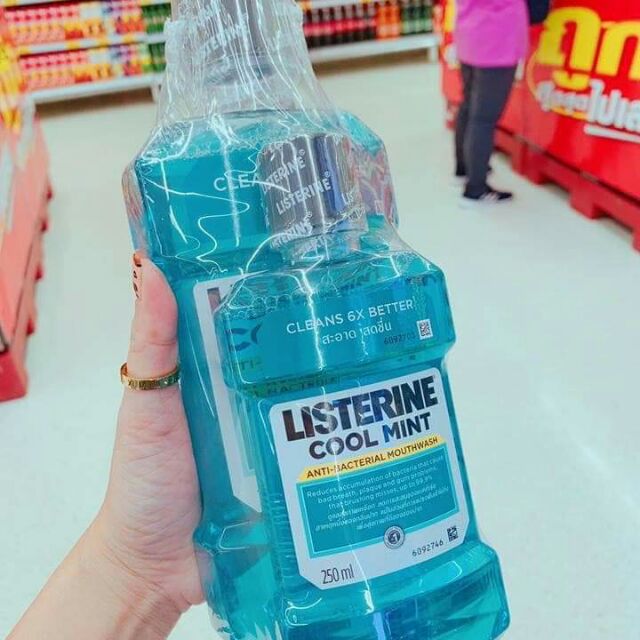 (Mua 1 tặng 1) Nước súc miệng Listerine Thái Lan