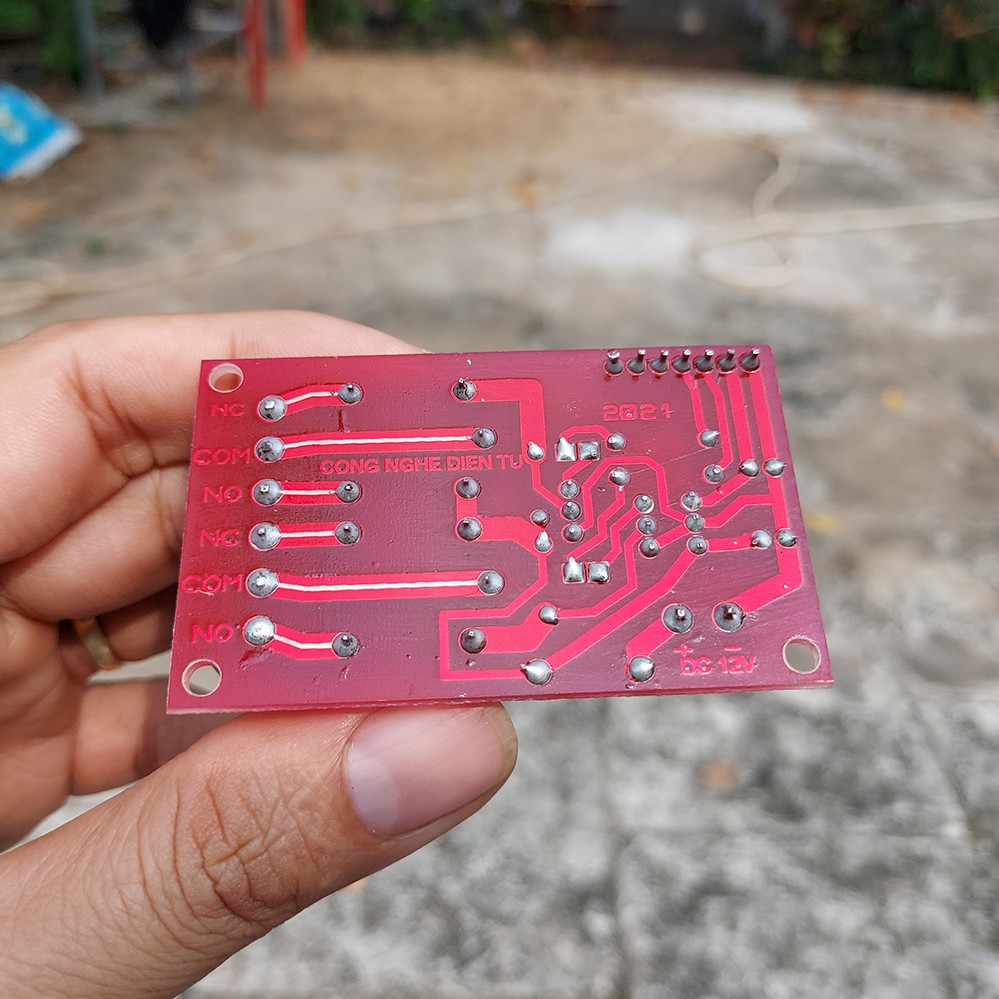 Bộ điều khiển từ xa 2 kênh 12v 433mhz tặng kèm hộp