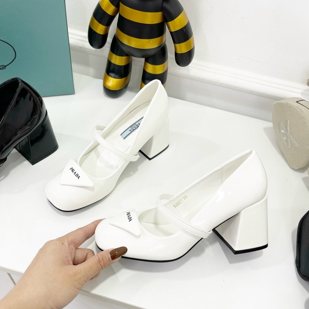 Giầy Mũi Tròn Gót Trụ Da Bóng Hai Màu đen trắng MM fullbox