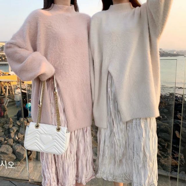 Áo len thụng + chân váy nhăn