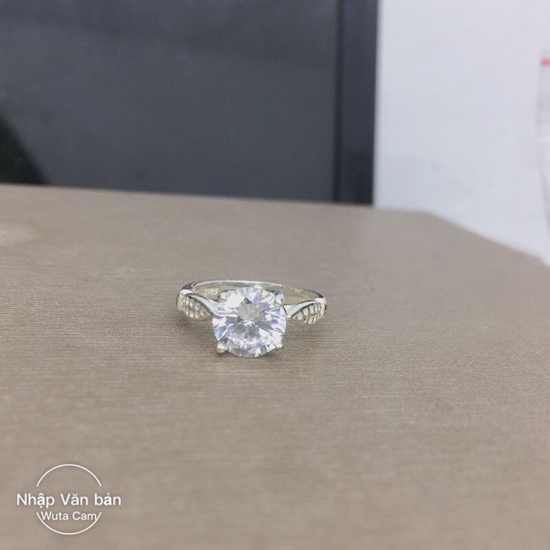 Nhẫn đá cao nhân tạo 7-8 ly đai chấm bạc chuẩn