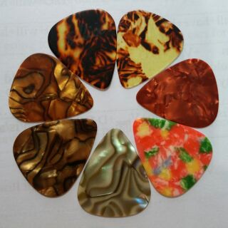 Pick guitar