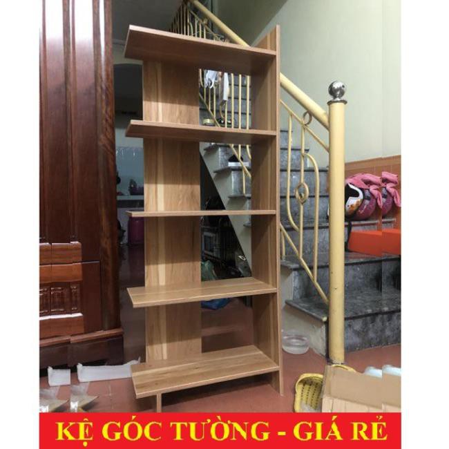 Kệ đứng góc tường bằng gỗ, dùng để đựng sách vở, cây cảnh, hồ sơ, tài liệu, văn phòng phẩm và các đồ gia dụng khác.