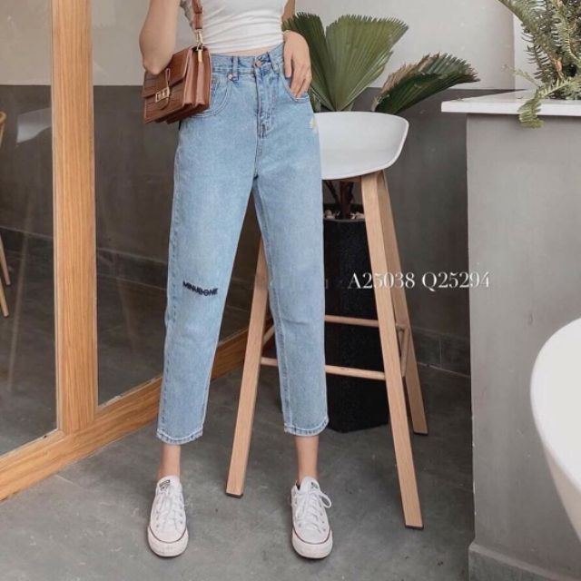 Quần baggy jean thêu hoa cúc + belt