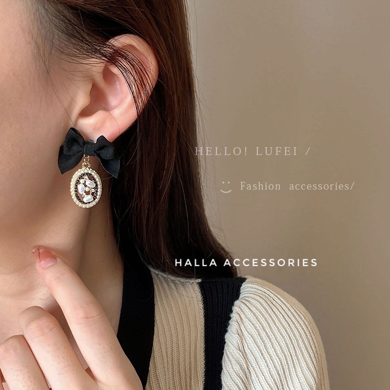 Khuyên tai Nơ Nhung tiểu thư Vintage HALLA BT152 BT153