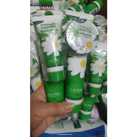 Kem dưỡng da tay Herbacin Kamille của Đức