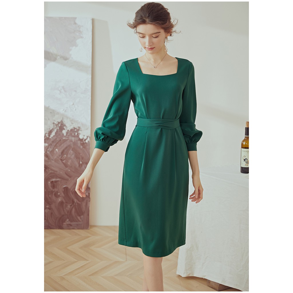 ĐẦM XANH TRƠN CỔ VUÔNG TAY PHỒNG KÈM ĐAI