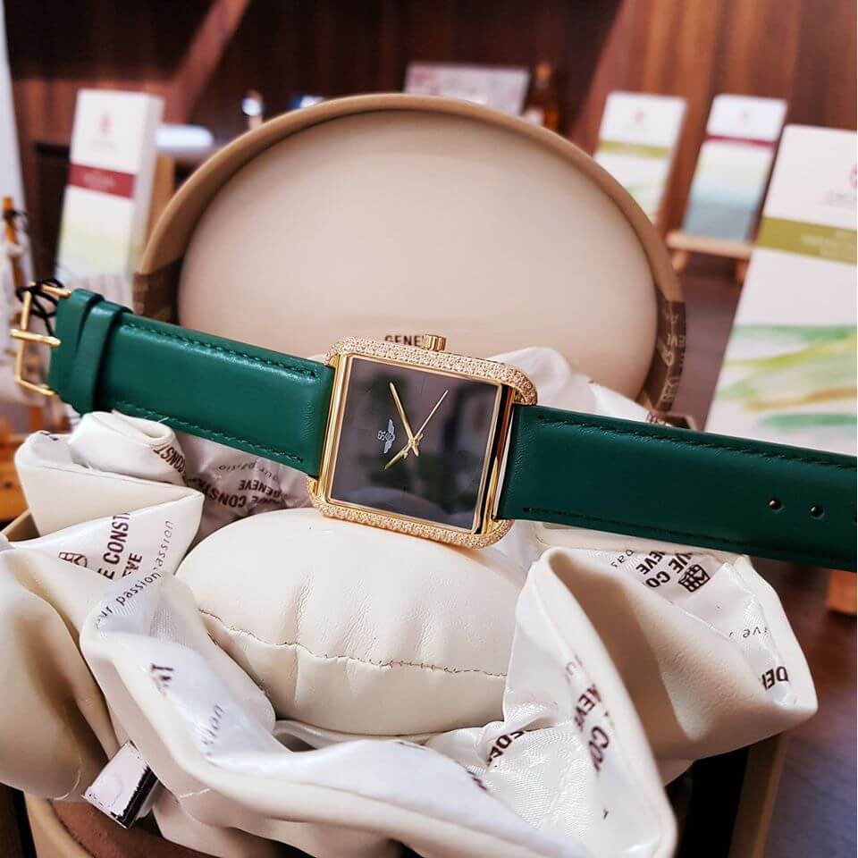 Đồng hồ nữ SRWATCH SL2203.4201 mặt Sapphire đính đá dễ phối đồ và làm sáng da nổi bậ