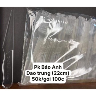 Dao trung trắng trong dúng trong sinh nhật