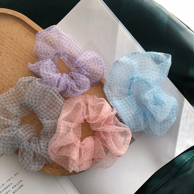 Scrunchies, Dây buộc tóc vải voan họa tiết caro