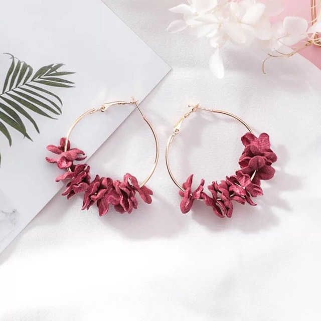 Hoa tai hợp kim hình vòng tròn thiết kế phối hoa dễ thương