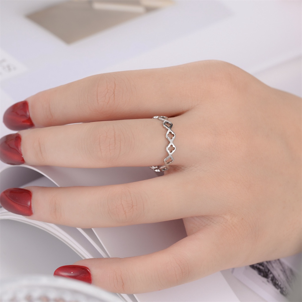 Nhẫn Cưới Chất Liệu Thép Titan Mạ Vàng Hồng 18K Hình Cỏ Bốn Lá