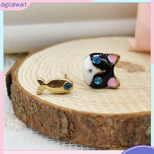 Cặp khuyên tai không đối xứng hình mèo và cá dễ thương nhỏ xinh dành cho nữ