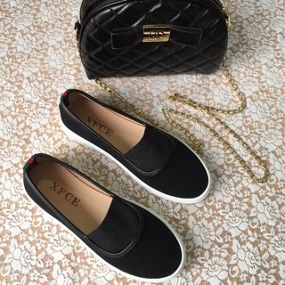 Giày slipon đen