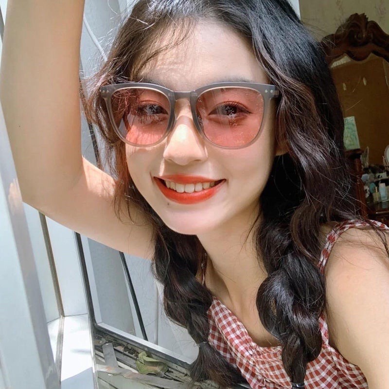 Kính mát thiết kế gấp gọn siêu tiện lợi, kính râm chống tia UV kèm hộp cao cấp K02