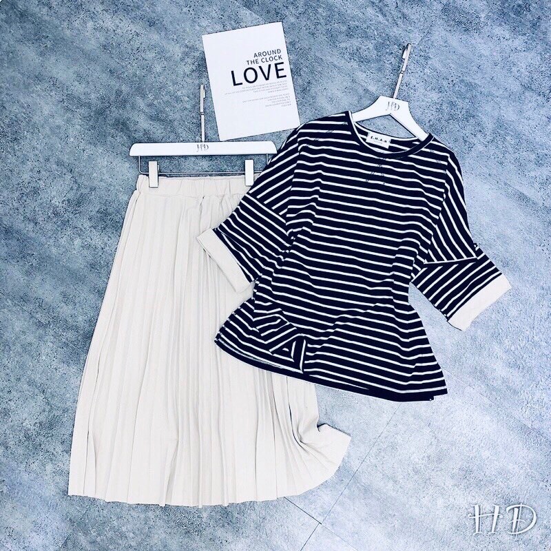 Set áo thun chân váy xếp ly ♥️