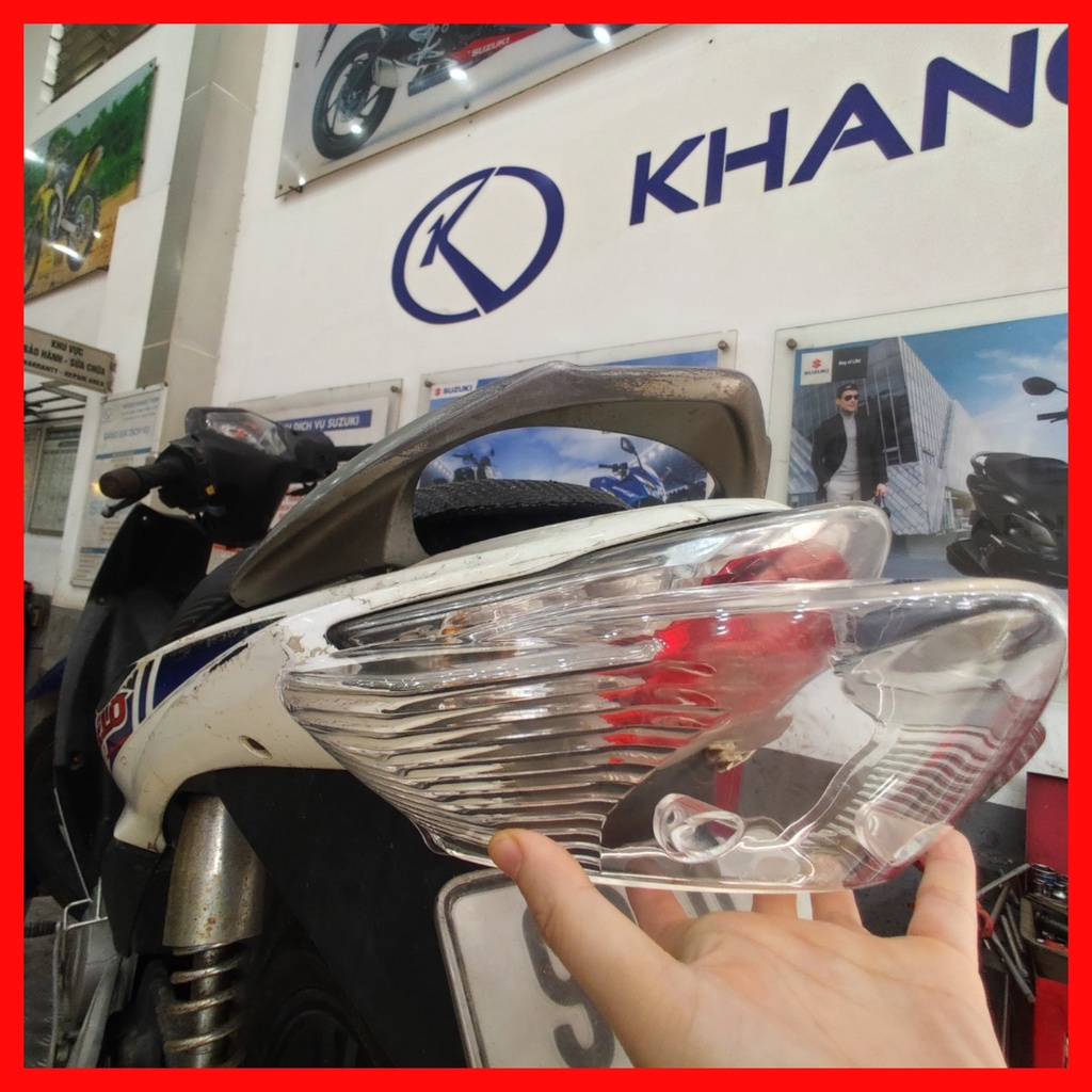 KÍNH ĐÈN SAU SUZUKI AXELO - HÀNG CHÍNH HÃNG