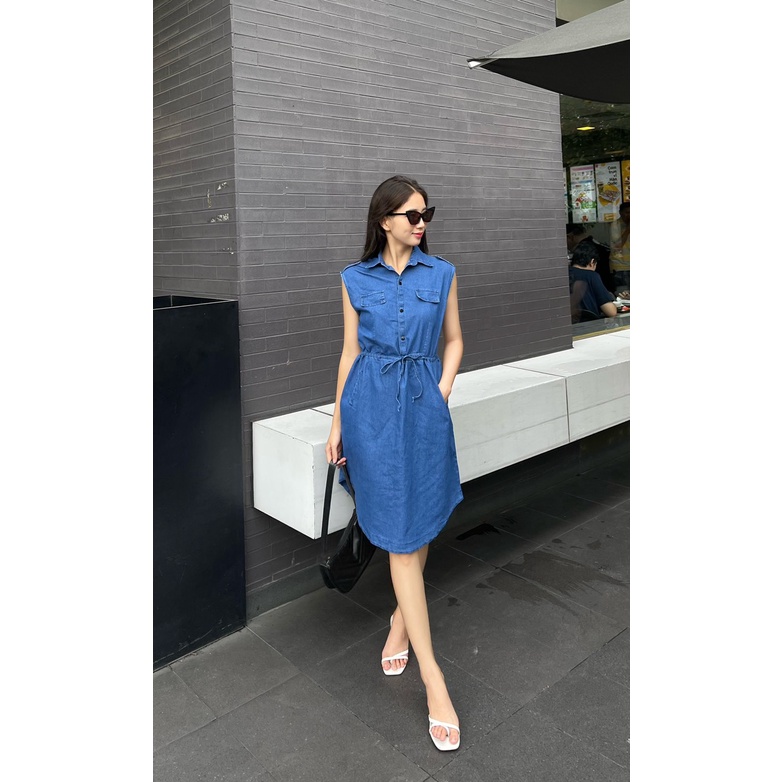 Váy denim dáng dài cổ sơ mi phong cách Hàn Quốc